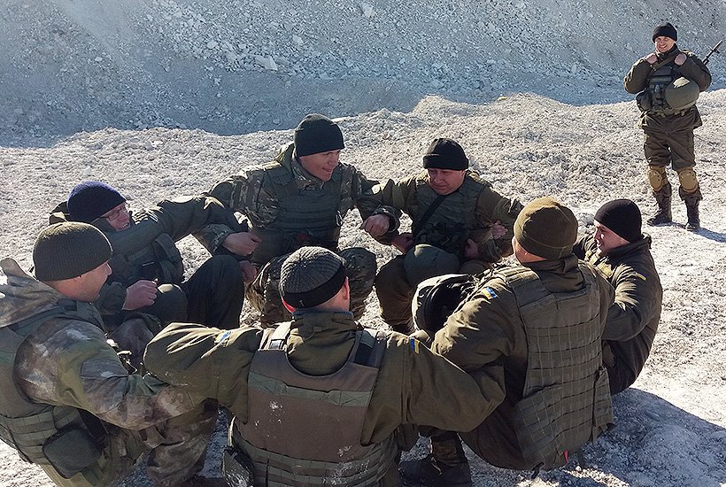 Гвардейцы славянского полка Национальной гвардии проходят психологические тренинги после проведения ротации (фото) - фото 1