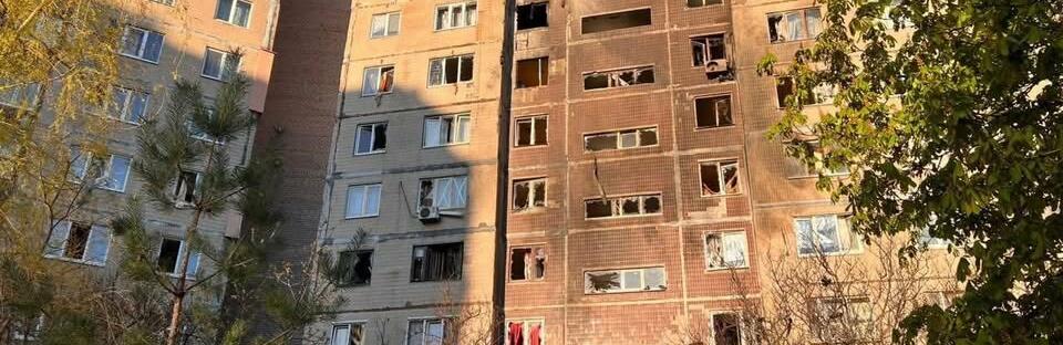 Нічний удар БпЛА по Краматорську: пошкоджено три будинки, є поранена