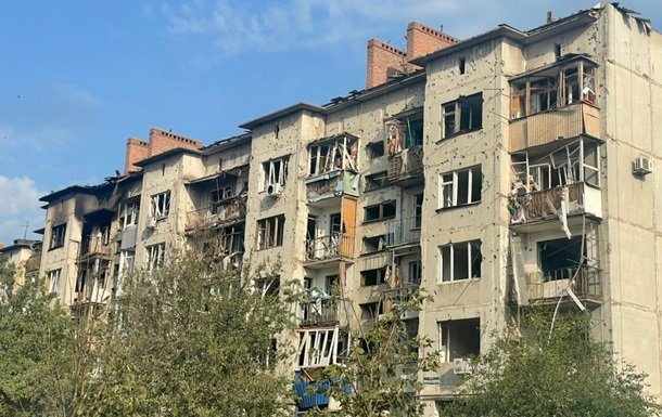 Головні задачі у Слов’янську: ремонт пошкоджених дахів і розконсервування багатоповерхівок
