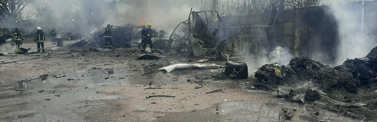 У Краматорську горіли склади