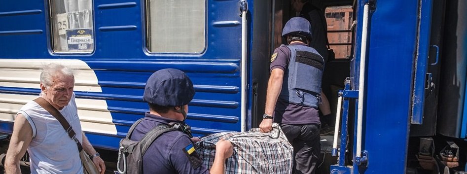Шанс на безпечне життя - з Донеччини триває евакуація