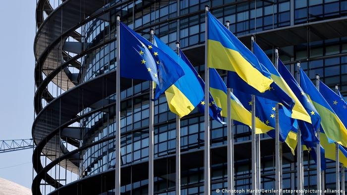 Європарламент підтримав надання Україні статусу кандидата в ЄС