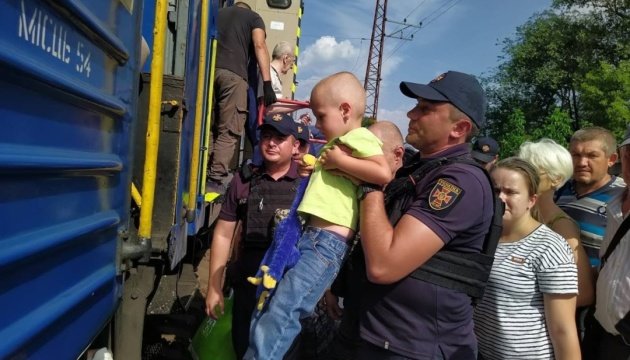 На Донеччині планують примусово евакуювати 388 дітей