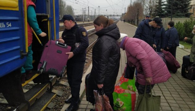 У Бахмуті залишилися майже п'ять тисяч жителів, серед них - 42 дитини