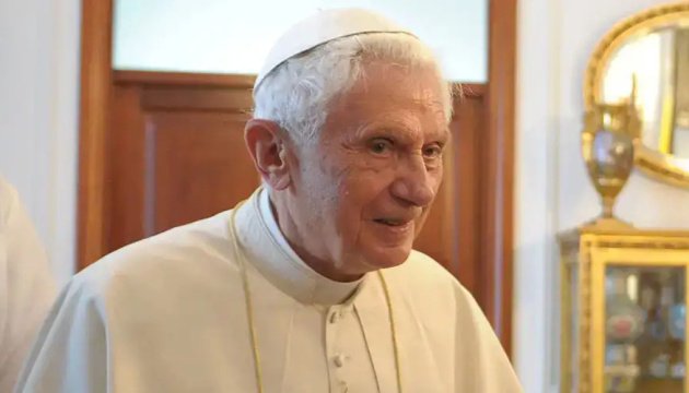 Помер колишній Папа Римський Бенедикт XVI