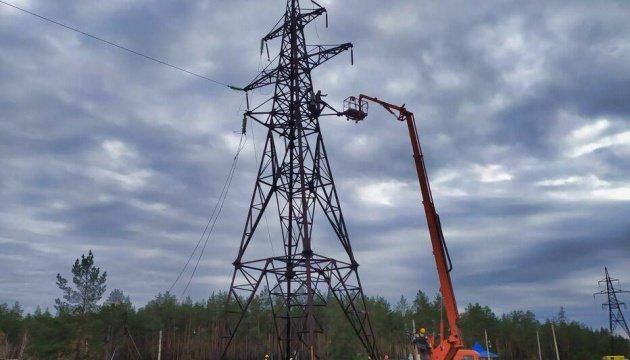 У Лиманській та Святогірській громадах повернули світло у будинки понад 15 тис. родин