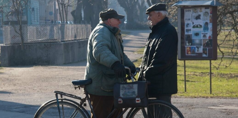 Сотні тисяч українців не отримають у червні пенсії та соцвиплати - Мінсоцполітики