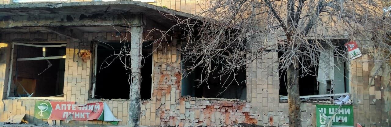 російські війська обстріляли медичні заклади у Торецьку