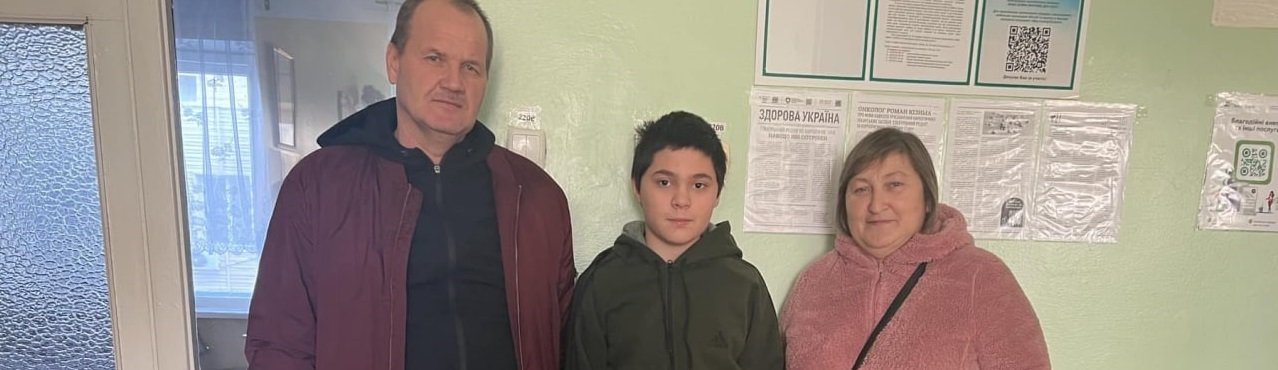 Хлопчика, який втратив батьків під час обстрілу Слов'янська, забрали прийомні батьки