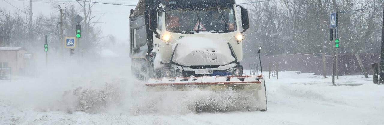 Негода на Донеччині: водіїв закликають не виїжджати без крайньої потреби