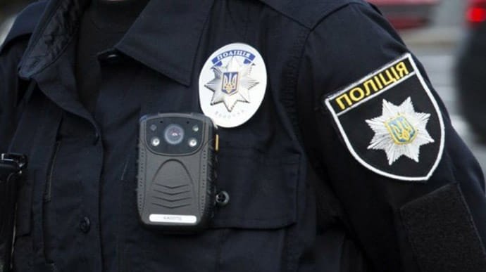 Двом поліцейським Слов’янського ВП повідомлено про підозру у перевищенні службових повноважень