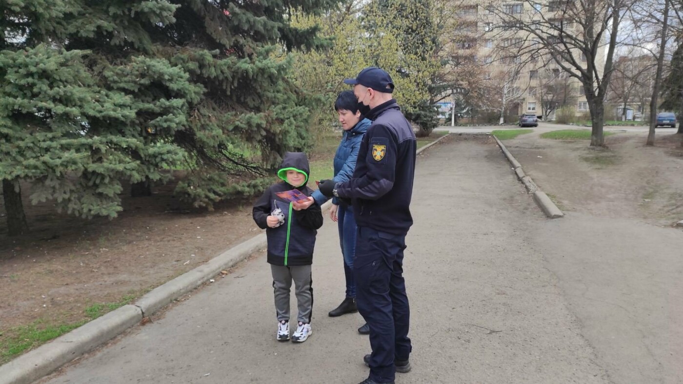 Рятувальники у Слов’янську попереджають бути обережними з електрикою і газом 