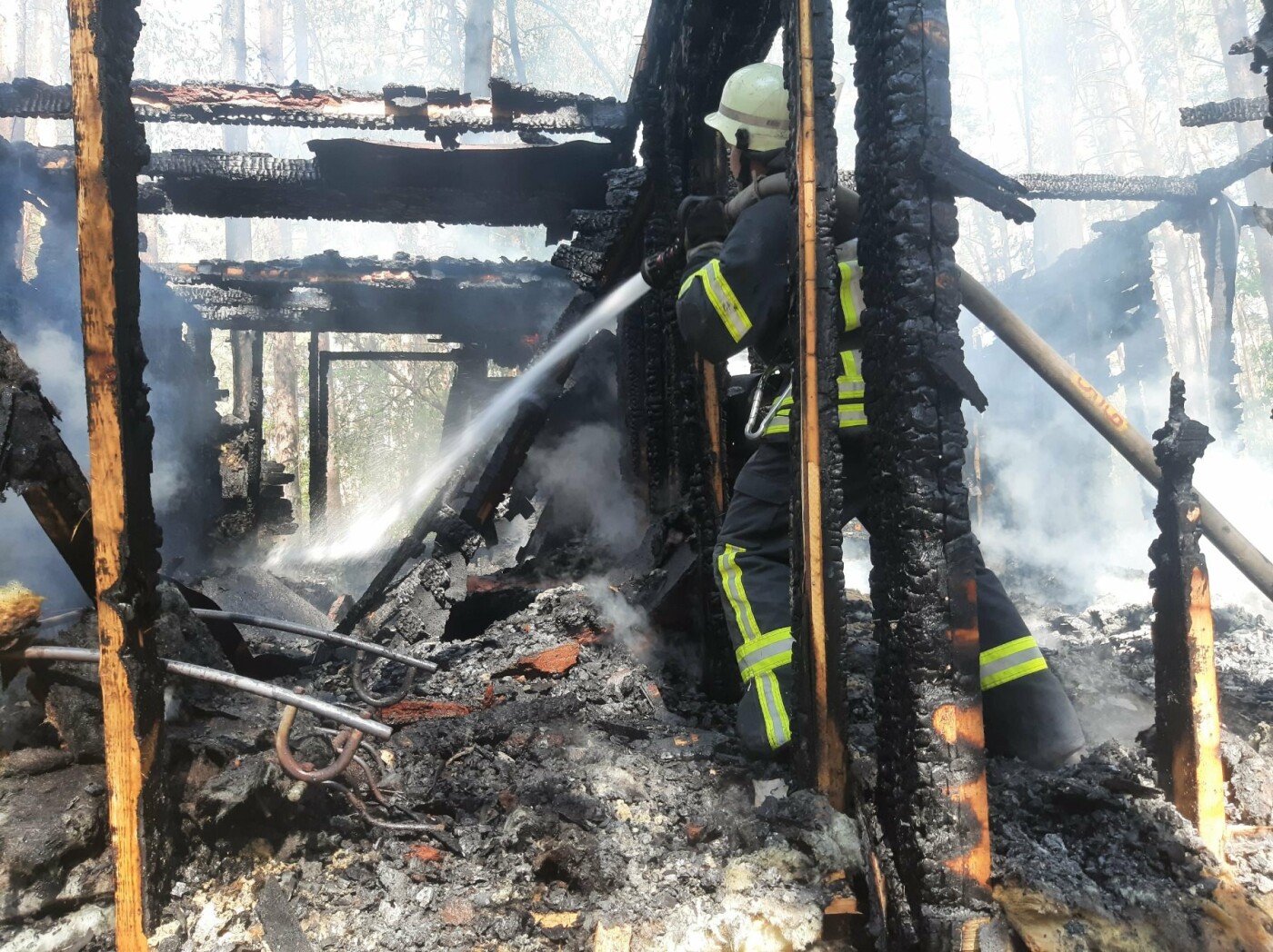 У Краматорському районі гасили пожежу в дитячому таборі, фото-2