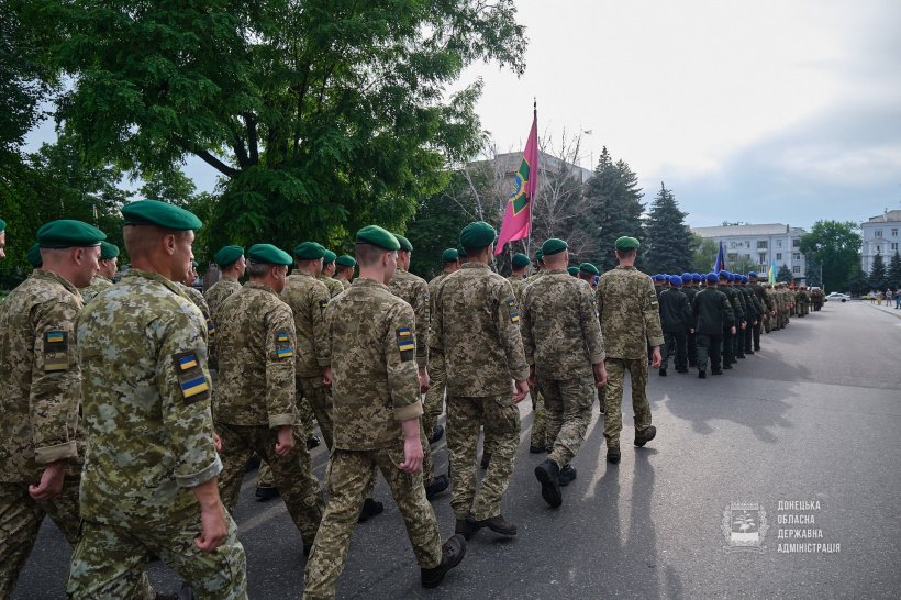 День звільнення у Краматорську відзначили масовою патріотичною ходою (фото), фото-4