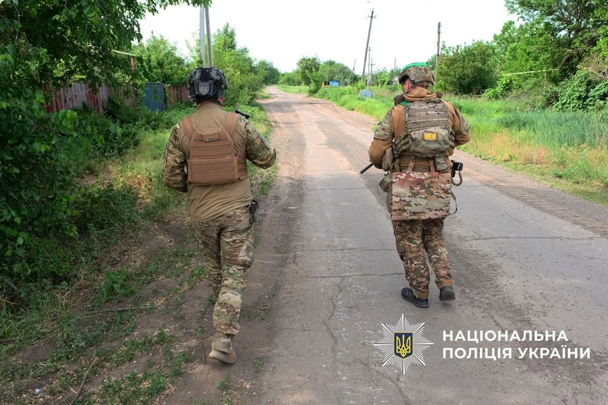Поліція Донеччини, Поліцейські екіпажу «Білий Янгол» у Миколаївці Поліцейські екіпажу «Білий Янгол» у Миколаївці