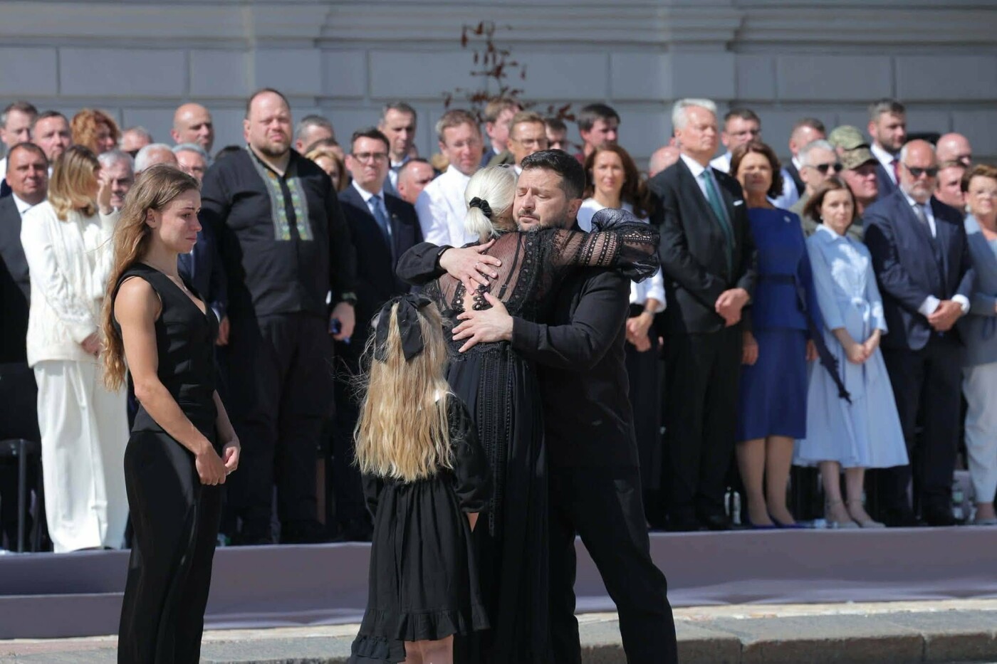Зеленський передав орден Держави дружині загиблого Героя України Олексія Юкова