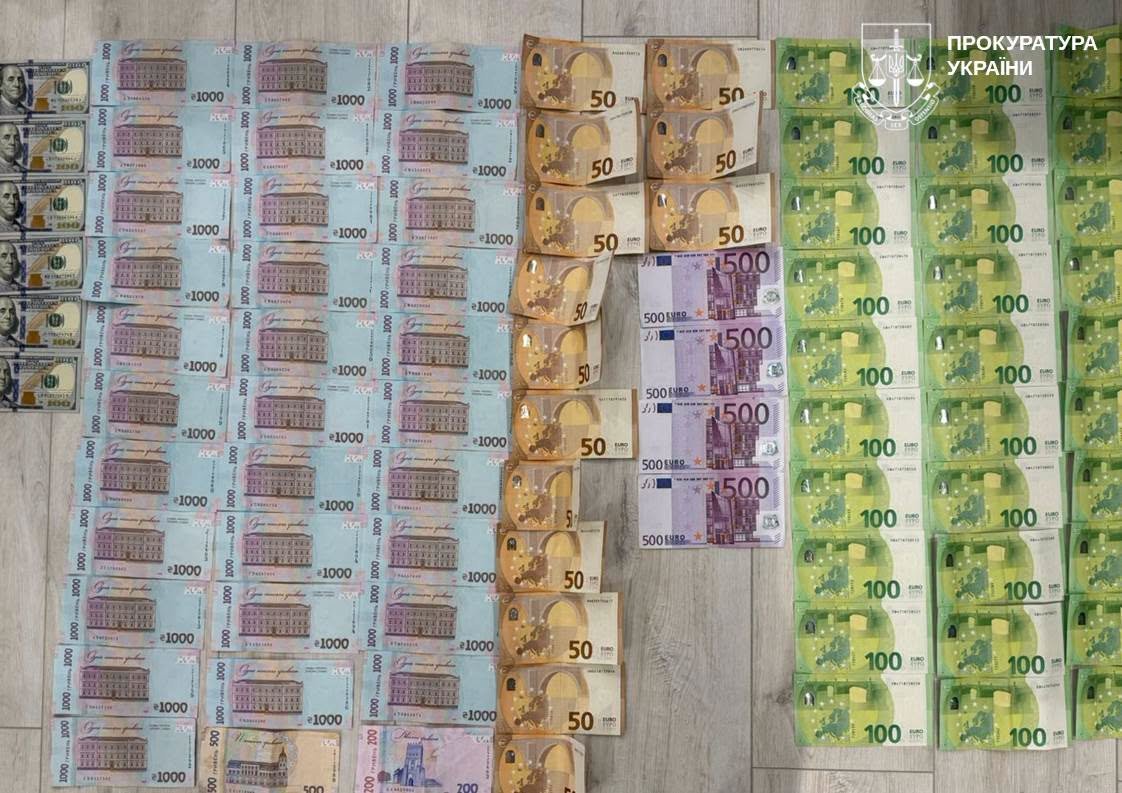 8 осіб судитимуть за продаж «вейпів» з наркотиками у Слов'янську