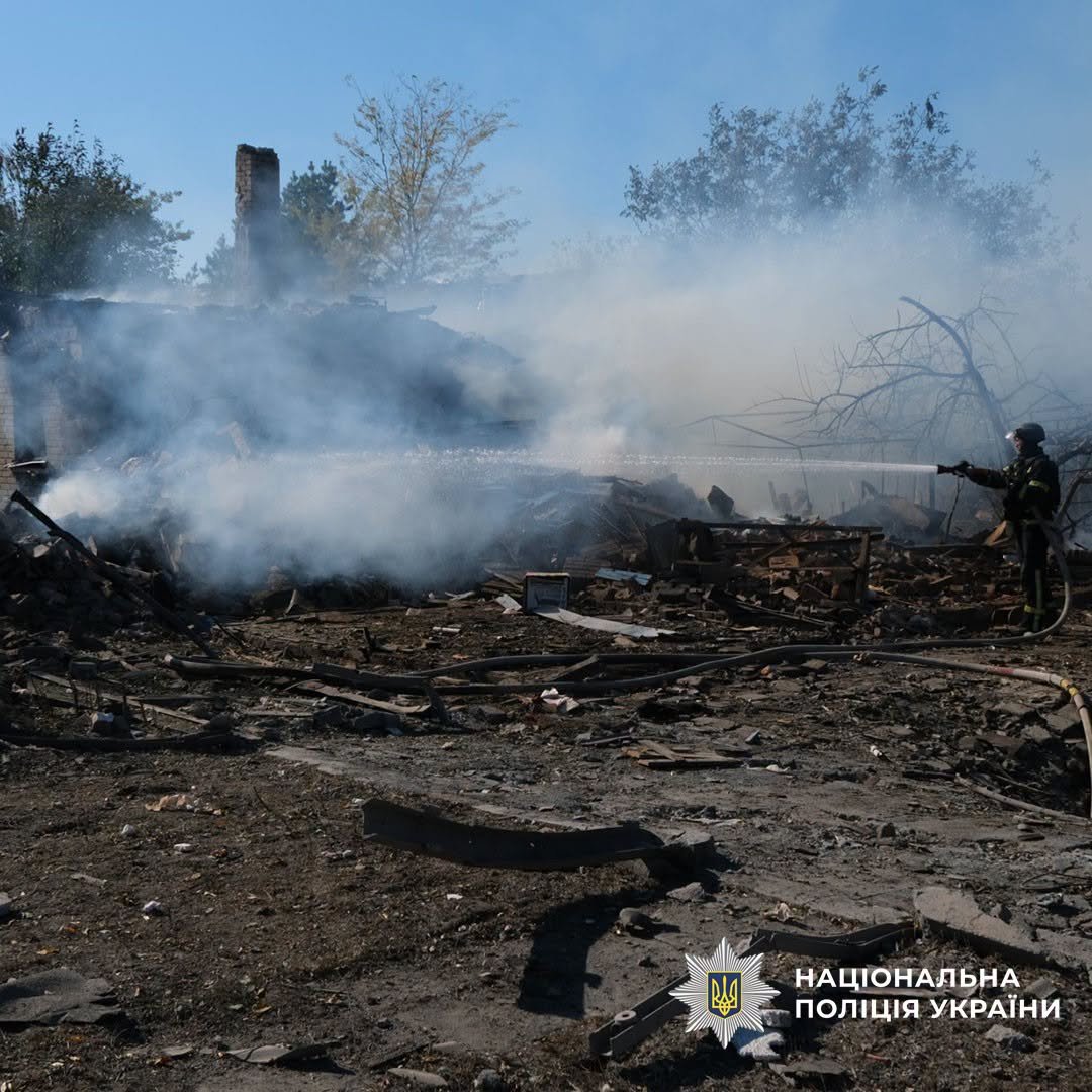 Фото: поліція Донеччини, Наслідки обстрілів. Наслідки обстрілів.