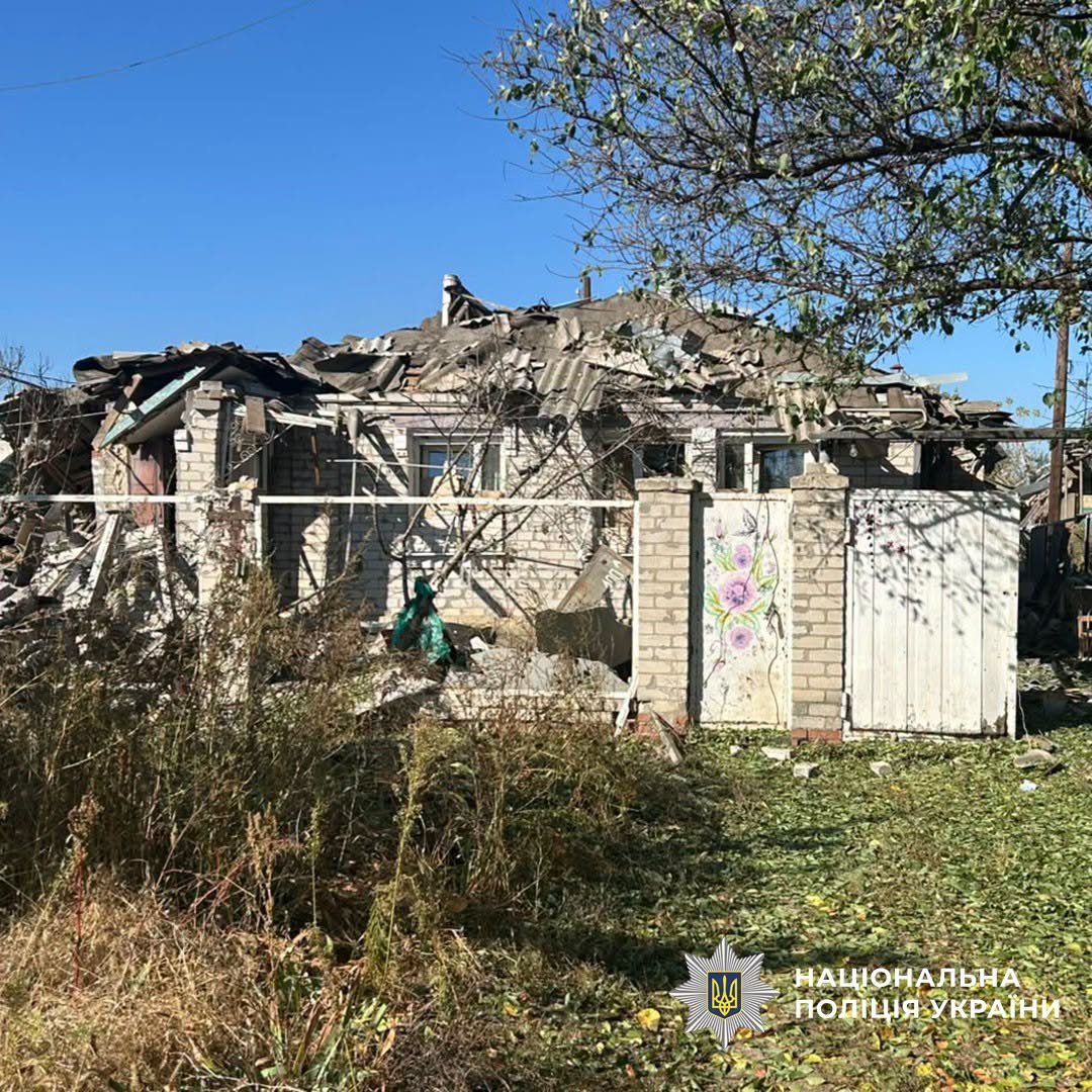 Фото: поліція Донеччини, Наслідки обстрілів. Наслідки обстрілів.