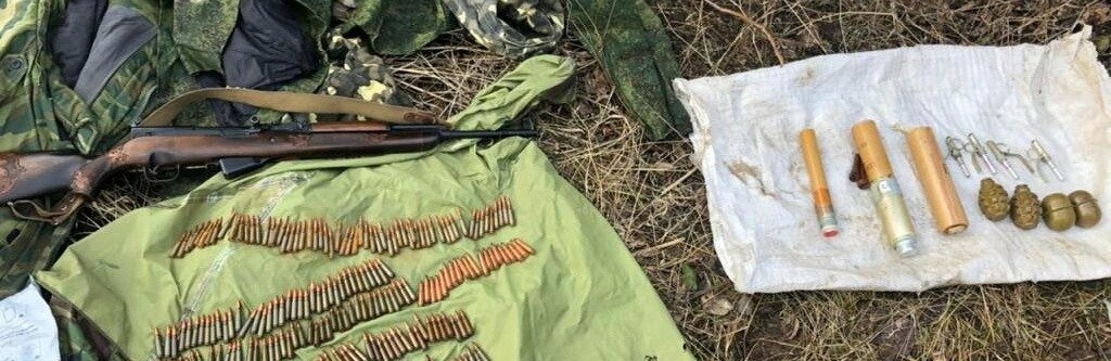 На Донеччині СБУ виявила схрон з гранатами та карабіном у будинку  учасника незаконних збройних формувань 