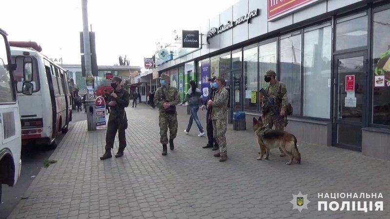 Розшукуваний за вбивство, учасники НЗФ та зберігання наркотиків. Поліція Слов'янська про припинені правопорушення