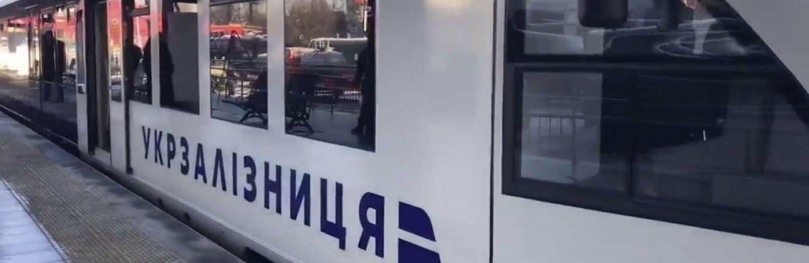 Поїзд Костянтинівка-Харків, який йде через Святогірськ, на травневі свята курсуватиме частіше