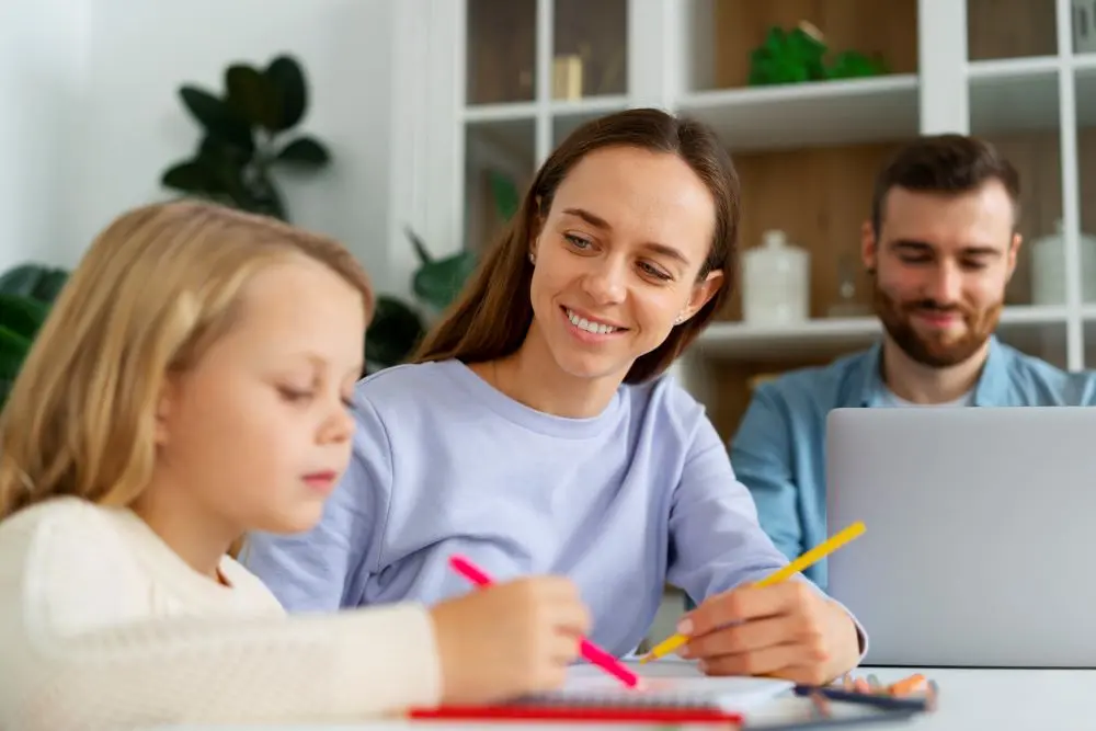 Екстернат vs сімейна форма