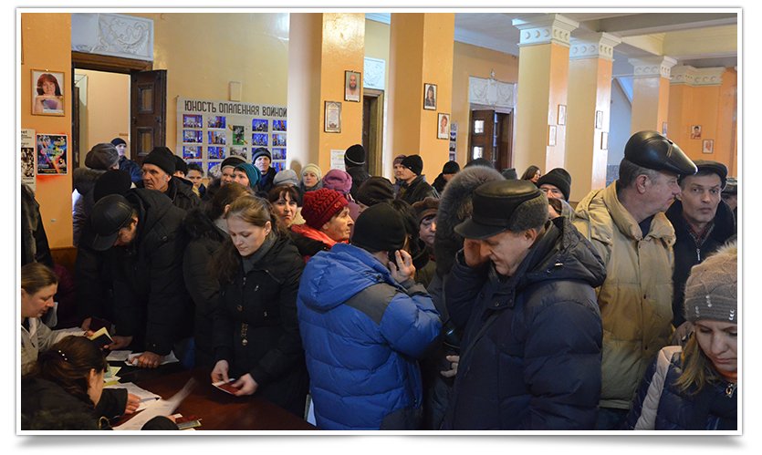 Переселенцы в Славянске могли получить сегодня продуктовые наборы (фото) - фото 3